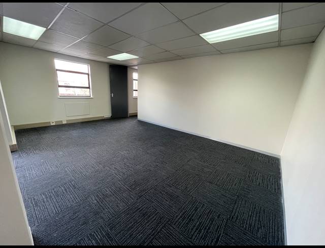 283M² OFFICE TO LET IN BARTLETT